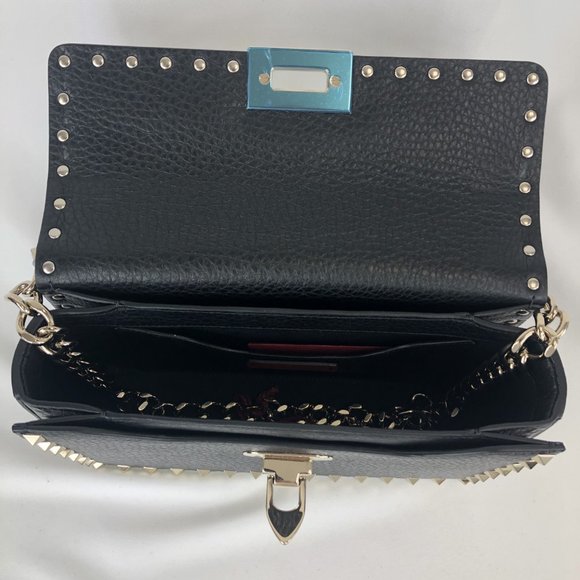 Valentino Garavani Rockstud Shoulder Bag in Black - Picture 9 of 15